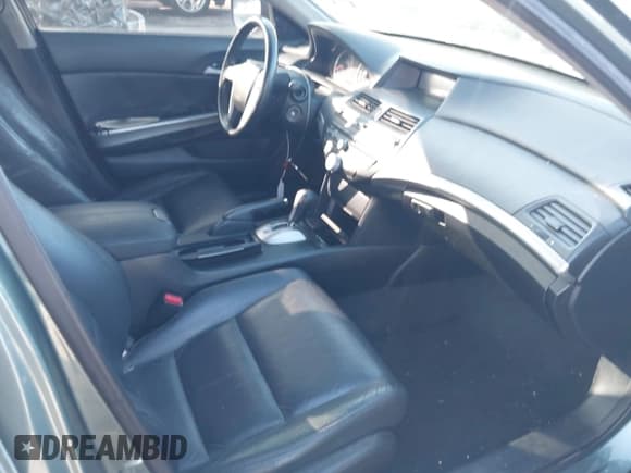 ✅ 2008 Honda Accord EX-L • VIN: 1HGCP26828A162219 • Lot: 41208788. Wystawiony na IAAI z przebiegiem 243 006 mil. Bezpłatny archiwum sprzedaży aukcyjnych z USA i szczegółowy raport historii pojazdu na DreamBid. Zdjęcie 5.