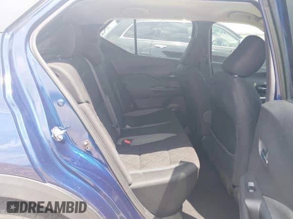 ✅ 2020 Nissan Kicks SV • VIN: 3N1CP5CV5LL576660 • Lot: 42764331. Wystawiony na IAAI z przebiegiem 44 003 mil. Bezpłatny archiwum sprzedaży aukcyjnych z USA i szczegółowy raport historii pojazdu na DreamBid. Zdjęcie 8.