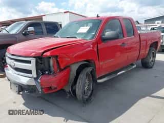 2007 Chevrolet Silverado 1500 1LT with VIN 2GCEC19C571619188, listed as a IAAI auction lot 43133705 with 262,648 mi miles and . Bid and sale history available at DreamBid. Image 2.