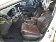 ✅ 2013 Hyundai Azera • VIN: KMHFH4JG2DA308711 • Lot: 56865815. Wystawiony na Copart z przebiegiem 293 176 mil. Bezpłatny archiwum sprzedaży aukcyjnych z USA i szczegółowy raport historii pojazdu na DreamBid. Zdjęcie 7.