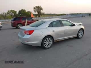 2015 Chevrolet Malibu LT z VIN 1G11D5SL2FF280788, wystawiony jako IAAI lot #43186438 z przebiegiem 149 634 mil mil oraz . Historia ofert i sprzedaży dostępna na DreamBid. Obrazek 4.