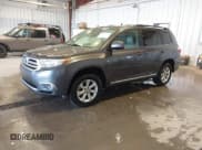 ✅ 2012 Toyota Highlander • VIN: 5TDBK3EH7CS097895 • Лот: 43695219. Опубликован ранее на IAAI с пробегом 148 916 миль. Бесплатный доступ к архиву аукционных продаж из США и подробный отчёт об истории автомобиля на DreamBid. Изображение 17.