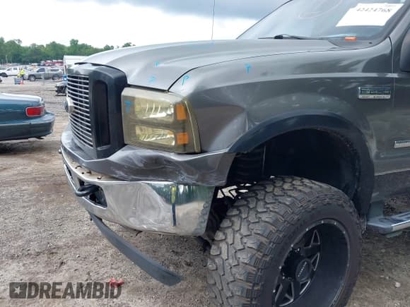 ✅ 2007 Ford F-250 XL • VIN: 1FTSW21P97EA66915 • Lot: 42424768. Listed on IAAI with 273,864 mi. Free auction sales archive from the USA and detailed vehicle history report at DreamBid. Image 6.