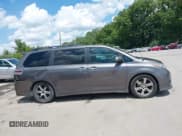 ✅ 2014 Toyota Sienna SE • VIN: 5TDXK3DC8ES443113 • Lot: 42735795. Wystawiony na IAAI z przebiegiem 235 269 mil. Bezpłatny archiwum sprzedaży aukcyjnych z USA i szczegółowy raport historii pojazdu na DreamBid. Zdjęcie 14.