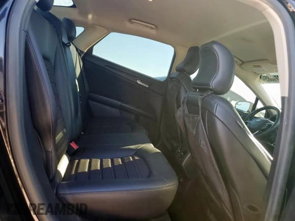 ✅ 2018 Ford Fusion SE • VIN: 3FA6P0HD0JR183615 • Lot: 86271085. Listed on Copart with 130,585 mi. Free auction sales archive from the USA and detailed vehicle history report at DreamBid. Image 10.