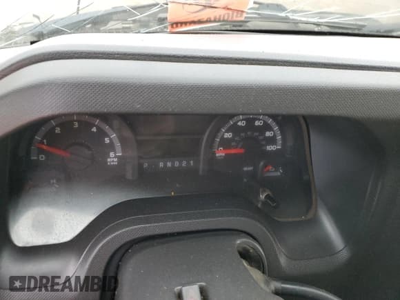 ✅ 2013 Ford Econoline Cargo Commercial • VIN: 1FTNE1EW0DDA29300 • Lot: 92466155. Wystawiony na Copart z przebiegiem Nie podano. Bezpłatny archiwum sprzedaży aukcyjnych z USA i szczegółowy raport historii pojazdu na DreamBid. Zdjęcie 9.