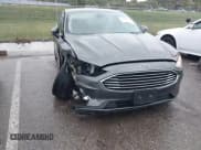 ✅ 2020 Ford Fusion SE • VIN: 3FA6P0LUXLR250747 • Lot: 43575932. Wystawiony na IAAI z przebiegiem 43 885 mil. Bezpłatny archiwum sprzedaży aukcyjnych z USA i szczegółowy raport historii pojazdu na DreamBid. Zdjęcie 6.