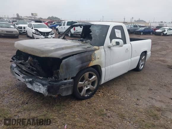 2006 Chevrolet Silverado 1500 LS z VIN 1GCEC14V36Z284351, wystawiony jako IAAI lot #41370473 z przebiegiem Nie podano mil oraz . Historia ofert i sprzedaży dostępna na DreamBid. Obrazek 2.