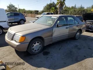 ✅ 1992 Mercedes-Benz 400 • VIN: WDBGA42E1NA054743 • Лот: 74571374. Опубликован ранее на Copart с пробегом 132 320 миль. Бесплатный доступ к архиву аукционных продаж из США и подробный отчёт об истории автомобиля на DreamBid. Изображение 1.