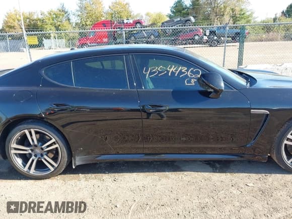 ✅ 2014 Porsche Panamera • VIN: WP0AA2A75EL006570 • Лот: 43544362. Опубликован ранее на IAAI с пробегом 130 692 миль. Бесплатный доступ к архиву аукционных продаж из США и подробный отчёт об истории автомобиля на DreamBid. Изображение 14.