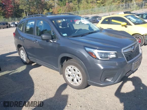 ✅ 2021 Subaru Forester • VIN: JF2SKADC2MH487028 • Lot: 43320396. Wystawiony na IAAI z przebiegiem 46 753 mil. Bezpłatny archiwum sprzedaży aukcyjnych z USA i szczegółowy raport historii pojazdu na DreamBid. Zdjęcie 1.
