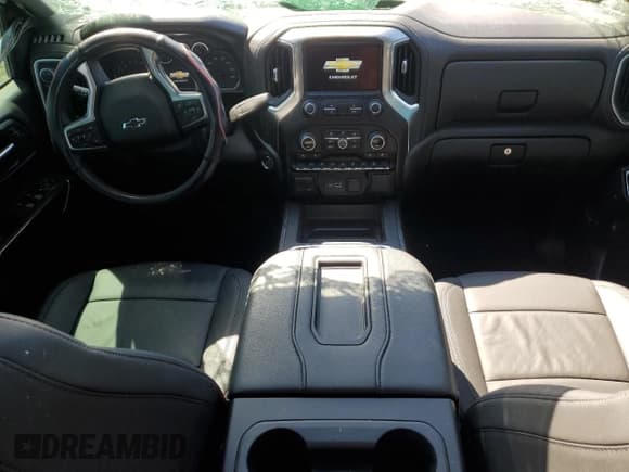 ✅ 2021 Chevrolet Silverado 1500 LT Trail Boss • VIN: 1GCPYFEL6MZ234755 • Lot: 57093574. Wystawiony na Copart z przebiegiem 42 589 mil. Bezpłatny archiwum sprzedaży aukcyjnych z USA i szczegółowy raport historii pojazdu na DreamBid. Zdjęcie 8.