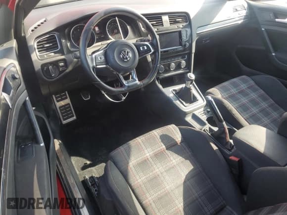 ✅ 2015 Volkswagen Golf GTI S • VIN: 3VWYT7AU8FM079361 • Lot: 56920035. Wystawiony na Copart z przebiegiem 123 129 mil. Bezpłatny archiwum sprzedaży aukcyjnych z USA i szczegółowy raport historii pojazdu na DreamBid. Zdjęcie 8.