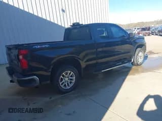 ✅ 2021 Chevrolet Silverado 1500 LT • VIN: 1GCRYDED0MZ146645 • Lot: 43487205. Wystawiony na IAAI z przebiegiem 114 378 mil. Bezpłatny archiwum sprzedaży aukcyjnych z USA i szczegółowy raport historii pojazdu na DreamBid. Zdjęcie 4.