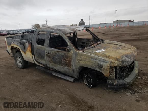 ✅ 2009 Chevrolet Silverado 2500HD LT • VIN: 1GCHK59K19E100686 • Lot: 78192434. Wystawiony na Copart z przebiegiem Nie podano. Bezpłatny archiwum sprzedaży aukcyjnych z USA i szczegółowy raport historii pojazdu na DreamBid. Zdjęcie 4.