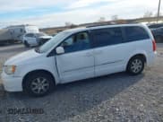 ✅ 2012 Chrysler Town & Country Touring • VIN: 2C4RC1BG7CR240140 • Лот: 43682098. Опубликован ранее на IAAI с пробегом 153 213 миль. Бесплатный доступ к архиву аукционных продаж из США и подробный отчёт об истории автомобиля на DreamBid. Изображение 2.