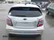 2020 Chevrolet Sonic LT z VIN 1G1JD6SB0L4136676, wystawiony jako IAAI lot #41967910 z przebiegiem 25 805 mil mil oraz . Historia ofert i sprzedaży dostępna na DreamBid. Obrazek 16.