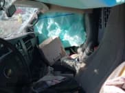 ✅ 2023 Chevrolet Express Cargo • VIN: 1GCWGAFP3P1242544 • Lot: 40611464. Wystawiony na IAAI z przebiegiem 32 464 mil. Bezpłatny archiwum sprzedaży aukcyjnych z USA i szczegółowy raport historii pojazdu na DreamBid. Zdjęcie 5.