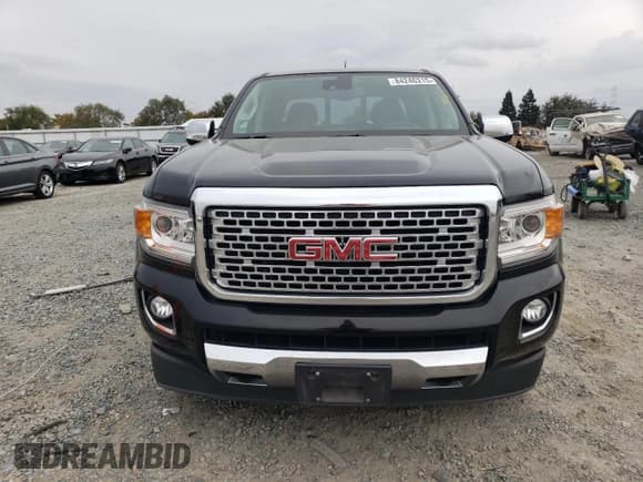 ✅ 2018 GMC Canyon 4WD Denali • VIN: 1GTG6EEN6J1320210 • Lot: 84246315. Wystawiony na Copart z przebiegiem 55 018 mil. Bezpłatny archiwum sprzedaży aukcyjnych z USA i szczegółowy raport historii pojazdu na DreamBid. Zdjęcie 5.