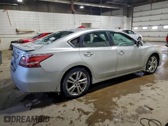 ✅ 2013 Nissan Altima S • VIN: 1N4BL3APXDN426354 • Lot: 95666735. Listed on Copart with 115,194 mi. Free auction sales archive from the USA and detailed vehicle history report at DreamBid. Image 3.