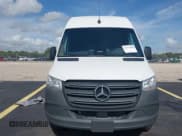 ✅ 2025 Mercedes-Benz Sprinter • VIN: W1Y4NBHYXST199256 • Lot: 42779258. Listed on IAAI with 4,031 mi. Free auction sales archive from the USA and detailed vehicle history report at DreamBid. Image 12.