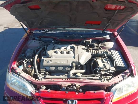 2001 Honda Accord EX z VIN 1HGCG22531A026926, wystawiony jako IAAI lot #43561897 z przebiegiem 318 749 mil mil oraz . Historia ofert i sprzedaży dostępna na DreamBid. Obrazek 10.