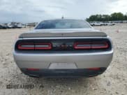 ✅ 2015 Dodge Challenger SXT Plus • VIN: 2C3CDZBG8FH774490 • Lot: 70621494. Wystawiony na Copart z przebiegiem 141 523 mil. Bezpłatny archiwum sprzedaży aukcyjnych z USA i szczegółowy raport historii pojazdu na DreamBid. Zdjęcie 6.