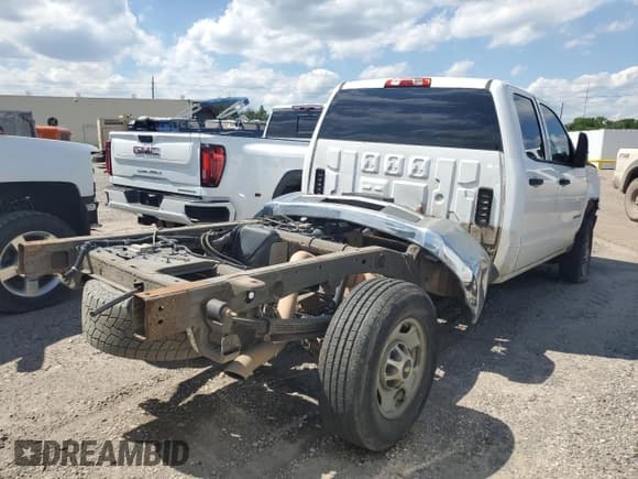 ✅ 2015 Chevrolet Silverado 2500HD Work Truck • VIN: 1GC2CUEG9FZ138072 • Лот: 54879985. Опубликован ранее на Copart с пробегом 225 562 миль. Бесплатный доступ к архиву аукционных продаж из США и подробный отчёт об истории автомобиля на DreamBid. Изображение 3.