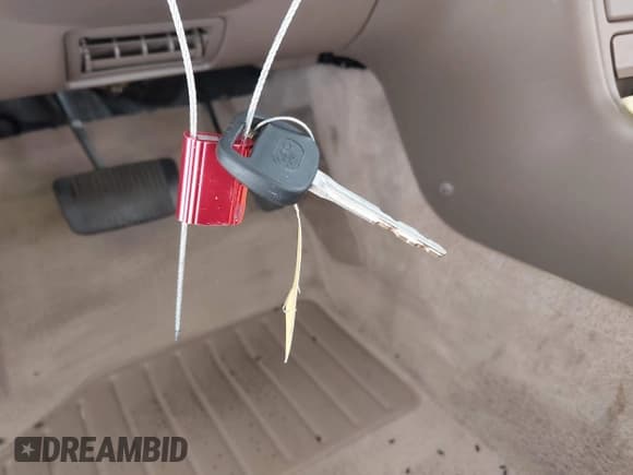 ✅ 1994 Toyota Camry LE • VIN: 4T1GK12E2RU002762 • Lot: 41376893. Listed on IAAI with 100,375 mi. Free auction sales archive from the USA and detailed vehicle history report at DreamBid. Image 11.