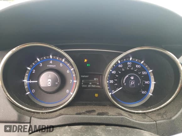 ✅ 2011 Hyundai Sonata SE • VIN: 5NPEC4AC6BH269610 • Lot: 72207464. Listed on Copart with 281,963 mi. Free auction sales archive from the USA and detailed vehicle history report at DreamBid. Image 9.