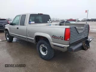 ✅ 1998 Chevrolet Silverado 2500 • VIN: 1GCGK29R0WE226301 • Lot: 42151983. Wystawiony na IAAI z przebiegiem 171 933 mil. Bezpłatny archiwum sprzedaży aukcyjnych z USA i szczegółowy raport historii pojazdu na DreamBid. Zdjęcie 3.
