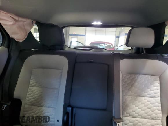 ✅ 2021 Chevrolet Equinox LT • VIN: 2GNAXUEV0M6132983 • Lot: 91516235. Wystawiony na Copart z przebiegiem 97 617 mil. Bezpłatny archiwum sprzedaży aukcyjnych z USA i szczegółowy raport historii pojazdu na DreamBid. Zdjęcie 10.