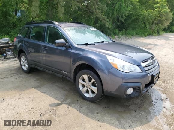 ✅ 2014 Subaru Outback 2.5i • VIN: 4S4BRBAC3E3280078 • Lot: 59531085. Listed on Copart with 149,411 mi. Free auction sales archive from the USA and detailed vehicle history report at DreamBid. Image 4.