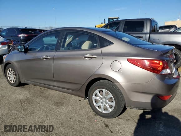 ✅ 2013 Hyundai Accent GLS • VIN: KMHCT4AE8DU404227 • Лот: 82402354. Опубликован ранее на Copart с пробегом 155 462 миль. Бесплатный доступ к архиву аукционных продаж из США и подробный отчёт об истории автомобиля на DreamBid. Изображение 2.
