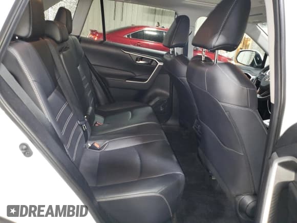 ✅ 2020 Toyota RAV4 XLE Premium • VIN: 2T3A1RFV4LW115936 • Лот: 92399105. Опубликован ранее на Copart с пробегом 50 963 миль. Бесплатный доступ к архиву аукционных продаж из США и подробный отчёт об истории автомобиля на DreamBid. Изображение 11.