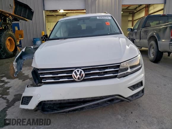 ✅ 2020 Volkswagen Tiguan S • VIN: 3VV1B7AX8LM154610 • Lot: 95835775. Wystawiony na Copart z przebiegiem 45 691 mil. Bezpłatny archiwum sprzedaży aukcyjnych z USA i szczegółowy raport historii pojazdu na DreamBid. Zdjęcie 5.