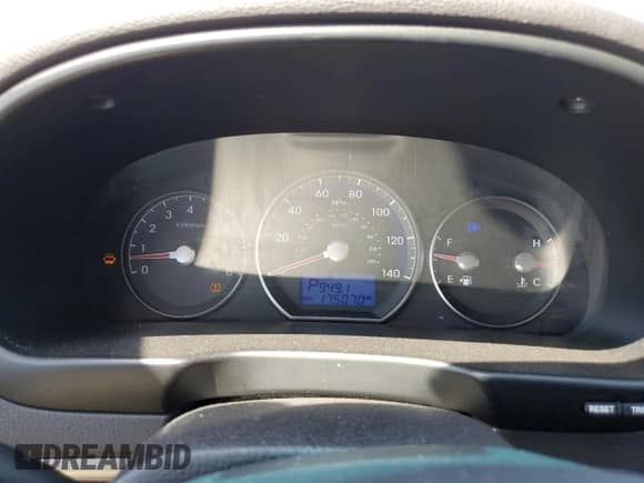 2011 Hyundai Santa Fe GLS z VIN 5XYZGDAG7BG019681, wystawiony jako Copart lot #67726714 z przebiegiem 175 070 mil mil oraz Szkoda całkowita • Salvage title. Historia ofert i sprzedaży dostępna na DreamBid. Obrazek 9.