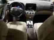 2009 Hyundai Elantra GLS z VIN KMHDU46D79U757051, wystawiony jako Copart lot #60498574 z przebiegiem 121 544 mil mil oraz Szkoda całkowita • Salvage title. Historia ofert i sprzedaży dostępna na DreamBid. Obrazek 8.