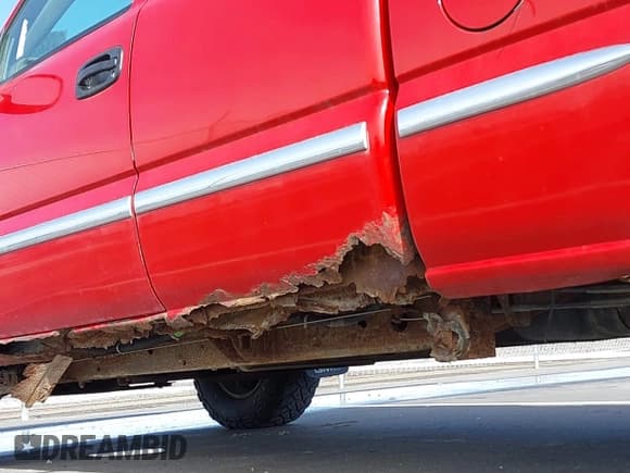 ✅ 1999 GMC Sierra 1500 SLE • VIN: 1GTEK19T8XE502951 • Лот: 41658140. Опубликован ранее на IAAI с пробегом 209 596 миль. Бесплатный доступ к архиву аукционных продаж из США и подробный отчёт об истории автомобиля на DreamBid. Изображение 6.