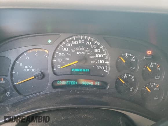 ✅ 2003 Chevrolet Silverado 2500HD LS • VIN: 1GCHK29193E212908 • Lot: 86695954. Wystawiony na Copart z przebiegiem 90 342 mil. Bezpłatny archiwum sprzedaży aukcyjnych z USA i szczegółowy raport historii pojazdu na DreamBid. Zdjęcie 9.