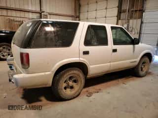 2005 Chevrolet Blazer LS with VIN 1GNCS13X55K121650, listed as a Copart auction lot 83545194 with 117,125 mi miles and Salvage title. Bid and sale history available at DreamBid. Image 3.