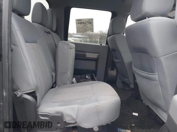 ✅ 2015 Ford F-250 Lariat • VIN: 1FT7W2B64FEA90419 • Lot: 43764989. Wystawiony na IAAI z przebiegiem Nie podano. Bezpłatny archiwum sprzedaży aukcyjnych z USA i szczegółowy raport historii pojazdu na DreamBid. Zdjęcie 8.