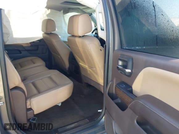 ✅ 2017 GMC Sierra 1500 Denali • VIN: 3GTU2PEJ3HG331779 • Lot: 43565411. Wystawiony na IAAI z przebiegiem 158 188 mil. Bezpłatny archiwum sprzedaży aukcyjnych z USA i szczegółowy raport historii pojazdu na DreamBid. Zdjęcie 8.