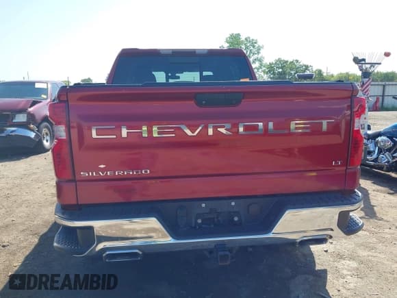 ✅ 2019 Chevrolet Silverado 1500 LT • VIN: 1GCUYDED0KZ156731 • Lot: 43013452. Wystawiony na IAAI z przebiegiem 61 357 mil. Bezpłatny archiwum sprzedaży aukcyjnych z USA i szczegółowy raport historii pojazdu na DreamBid. Zdjęcie 16.