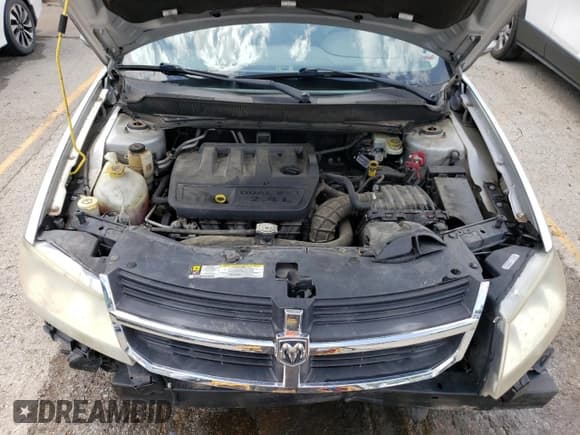 ✅ 2010 Dodge Avenger Express • VIN: 1B3CC1FB2AN175648 • Лот: 67585404. Опубликован ранее на Copart с пробегом 194 799 миль. Бесплатный доступ к архиву аукционных продаж из США и подробный отчёт об истории автомобиля на DreamBid. Изображение 11.