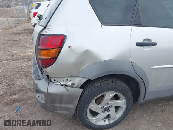 ✅ 2003 Pontiac Vibe • VIN: 5Y2SL62833Z413441 • Lot: 41781900. Listed on IAAI with 177,160 mi. Free auction sales archive from the USA and detailed vehicle history report at DreamBid. Image 6.