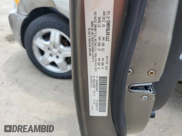 2008 Dodge Caliber SXT с VIN 1B3HB48B58D546647, выставлен на аукционе Copart как лот 65186924 с пробегом 182 346 миль миль и Списание • Salvage title. История ставок и продаж доступна на DreamBid. Изображение 13.