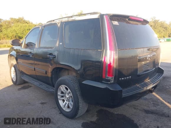 ✅ 2007 Chevrolet Tahoe LS • VIN: 1GNFC13J67J380694 • Лот: 43476753. Опубликован ранее на IAAI с пробегом 258 747 миль. Бесплатный доступ к архиву аукционных продаж из США и подробный отчёт об истории автомобиля на DreamBid. Изображение 3.