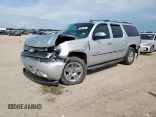 ✅ 2010 Chevrolet Suburban LTZ • VIN: 1GNUCKE06AR192610 • Lot: 64854565. Wystawiony na Copart z przebiegiem 212 106 mil. Bezpłatny archiwum sprzedaży aukcyjnych z USA i szczegółowy raport historii pojazdu na DreamBid. Zdjęcie 1.