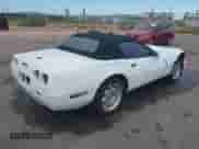 ✅ 1994 Chevrolet Corvette • VIN: 1G1YY32P0R5103497 • Lot: 43118727. Wystawiony na IAAI z przebiegiem 163 347 mil. Bezpłatny archiwum sprzedaży aukcyjnych z USA i szczegółowy raport historii pojazdu na DreamBid. Zdjęcie 4.